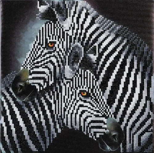 CAK-QVC-3030M-04: Zebra Hugs, 30x30cm Crystal Art Kit