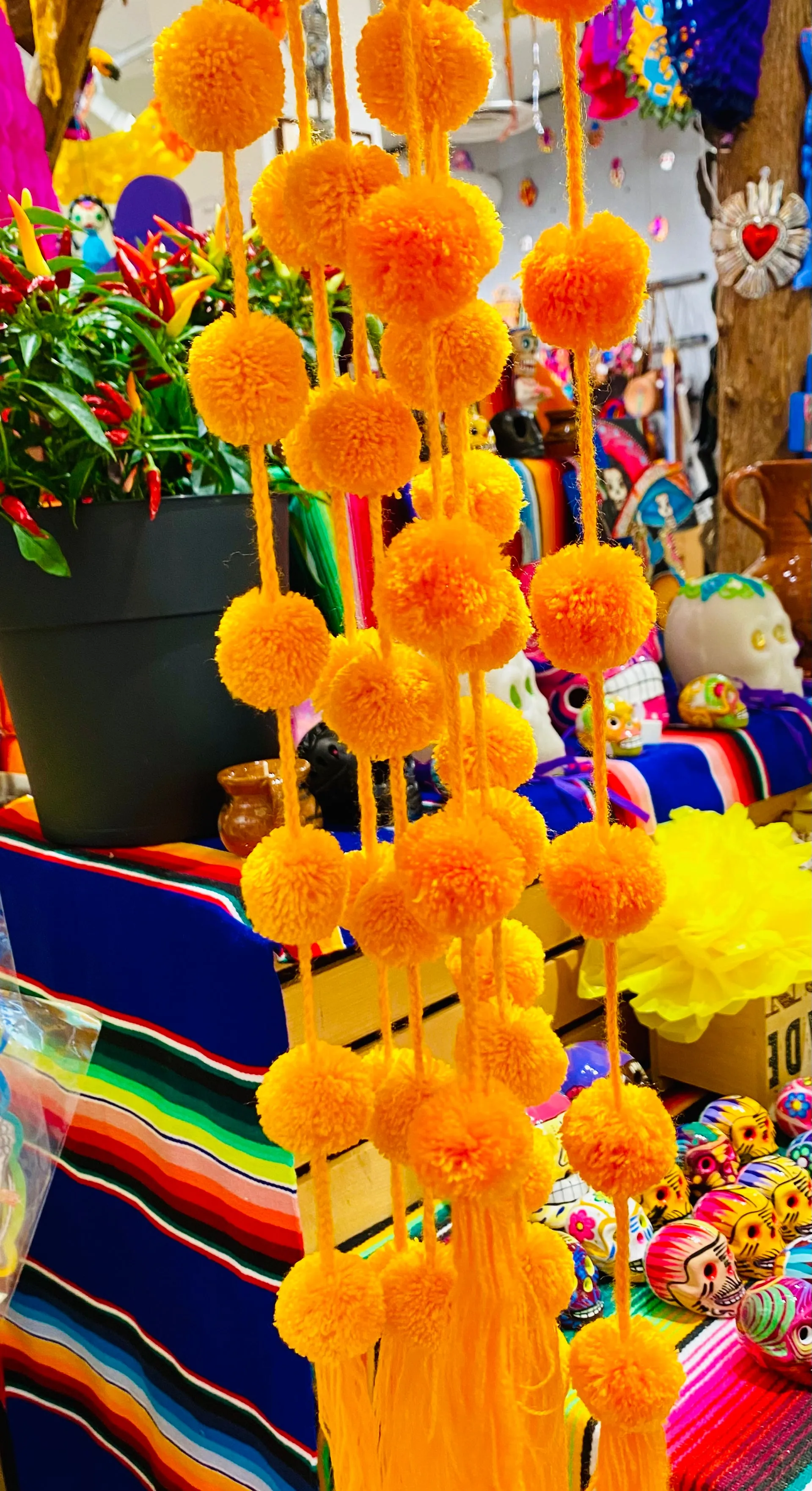 Cempasúchil Pom-Pom Streamer