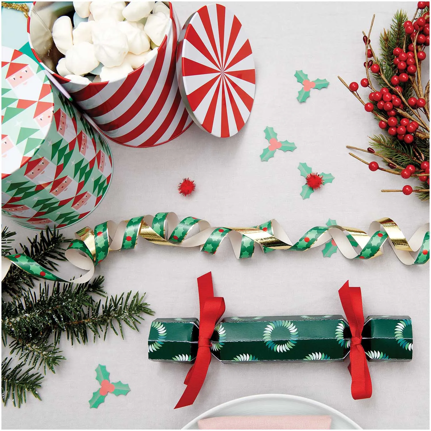 Christmas Throwing Streamers (Pack of 18)