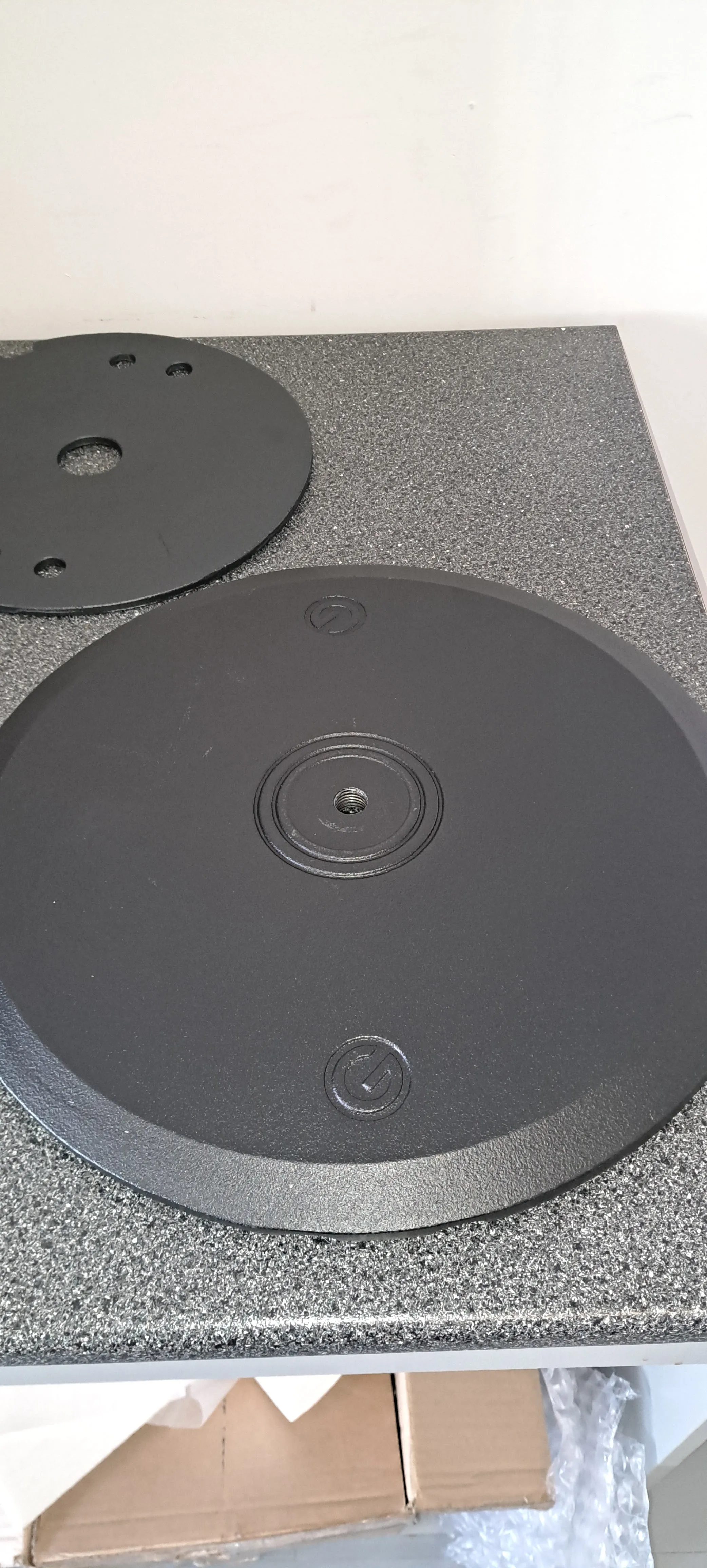 Gravity GR-GWB123SET1B Round Cast Iron Base and Weight Plate Set for M20 Poles (DEMO)