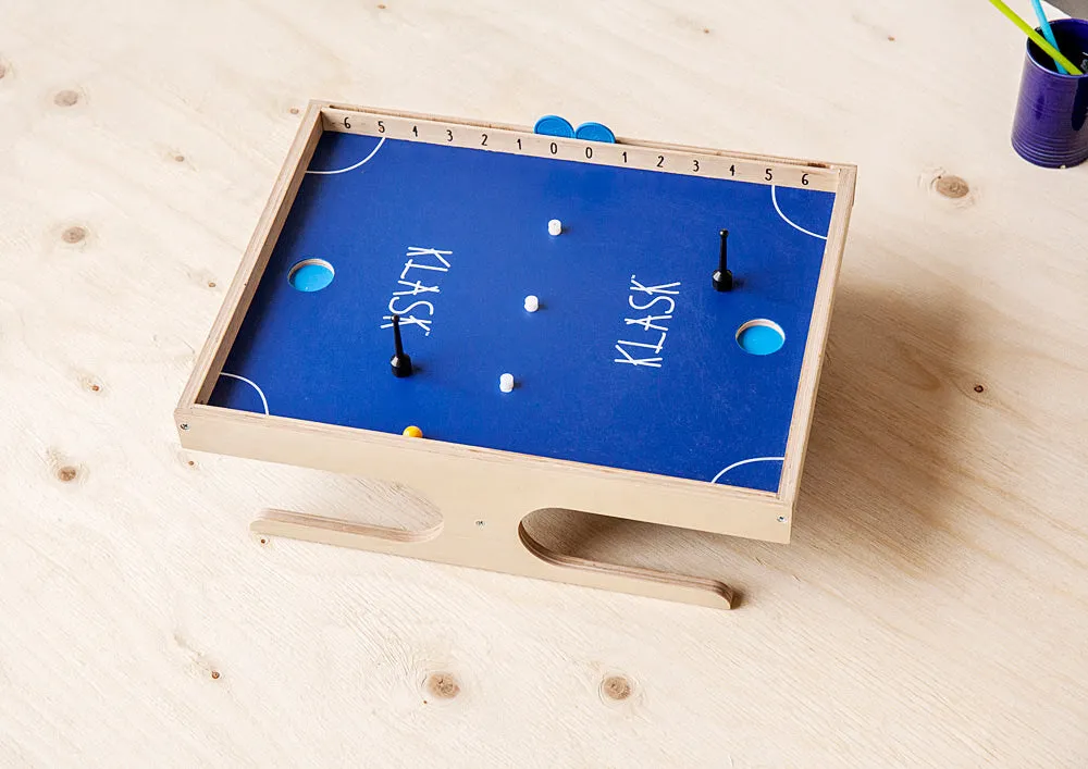 Klask - An Epic Magnetic Battle! Game