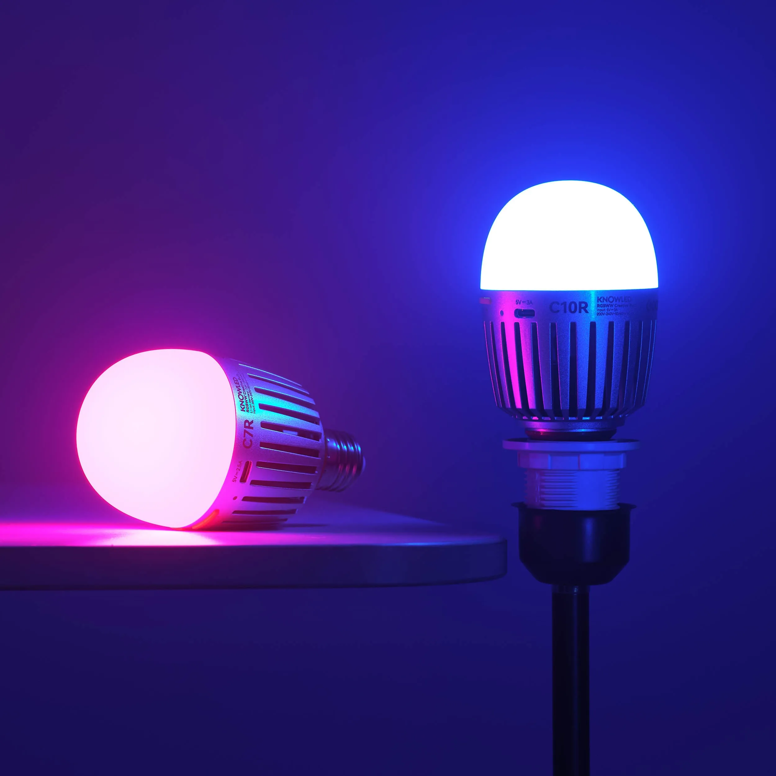 KNOWLED C7R E27 RGBWW Creative Bulb for Practical Set Lighting