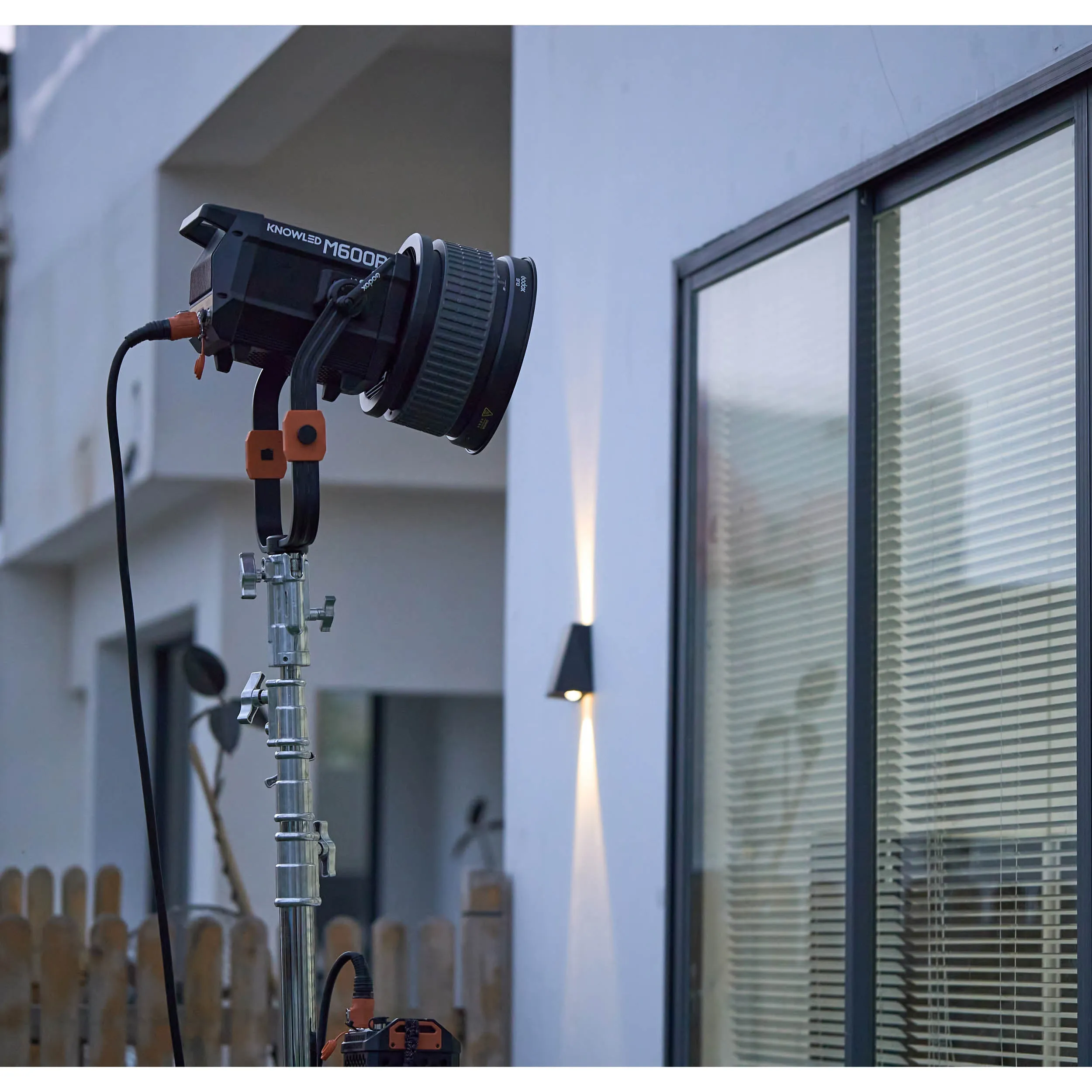KNOWLED M600R 740W RGBWW Hard-Light Cine LED Light