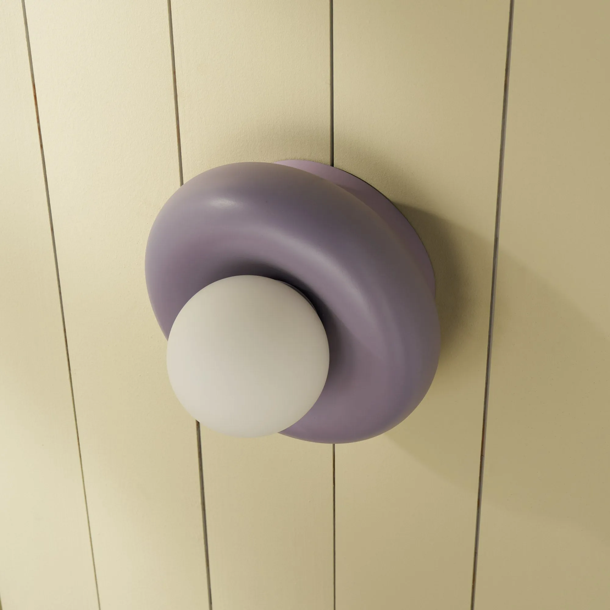 NOVI Ceramic Wall Light - Lilac