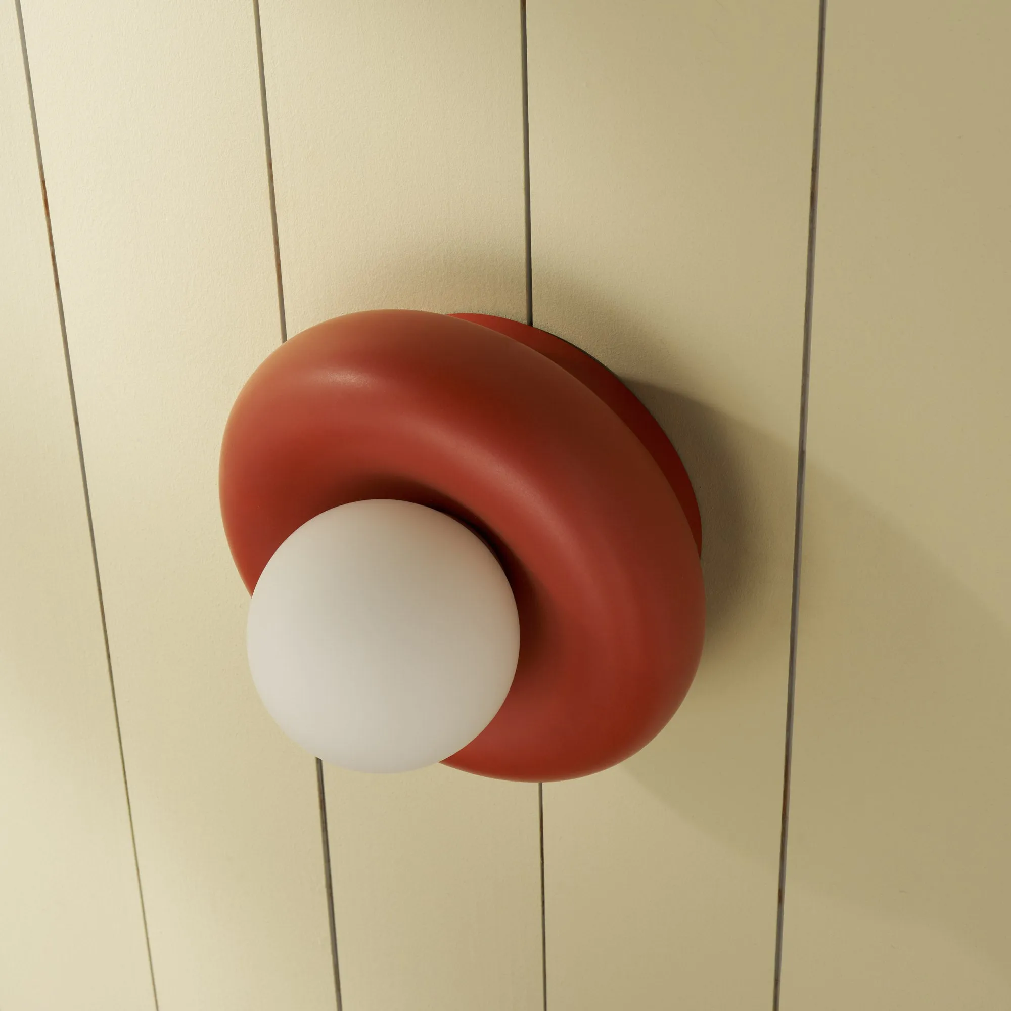 NOVI Ceramic Wall Light - Rust Red
