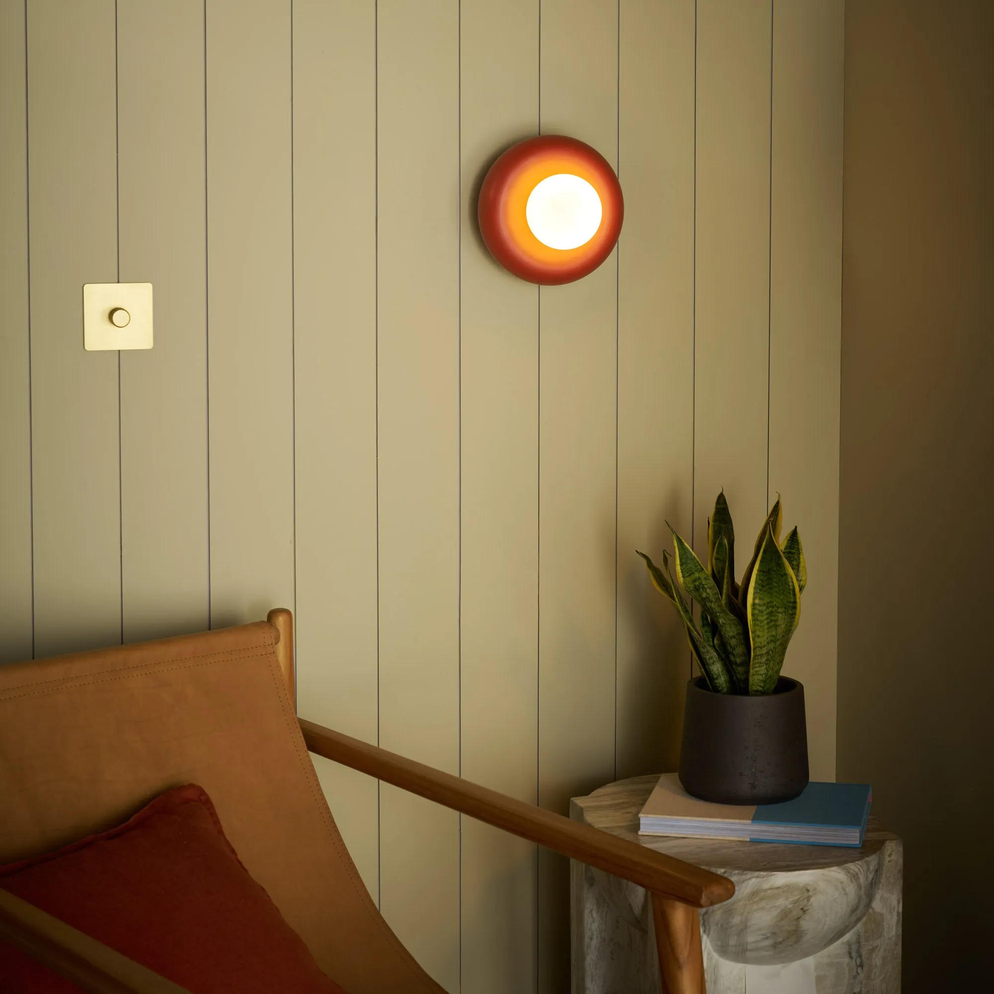 NOVI Ceramic Wall Light - Rust Red
