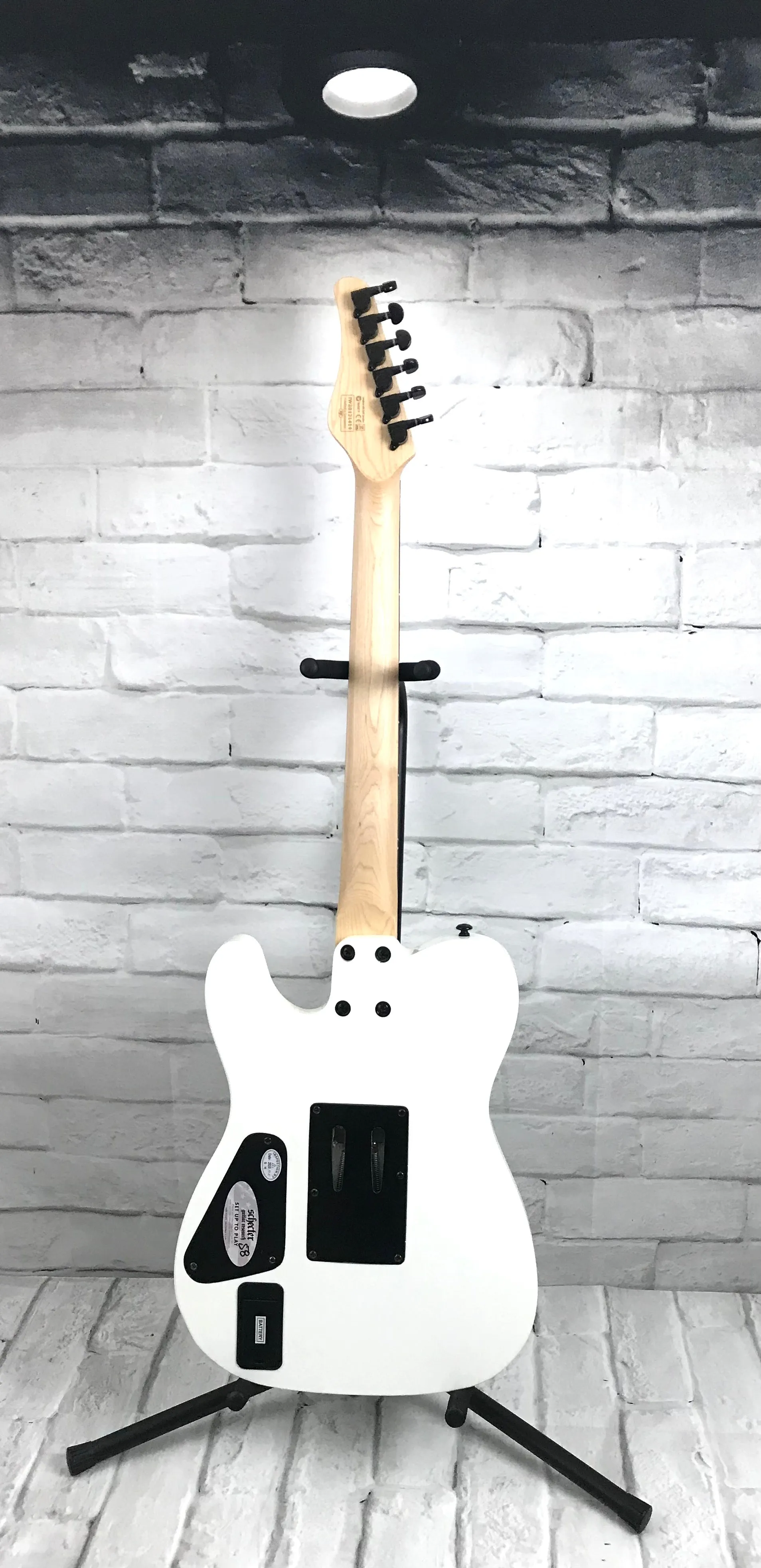 Schecter Sun Valley Super Shredder PT FR Electric Guitar Bundle With Schecter SGR-UNI Hardshell Case, Metallic White