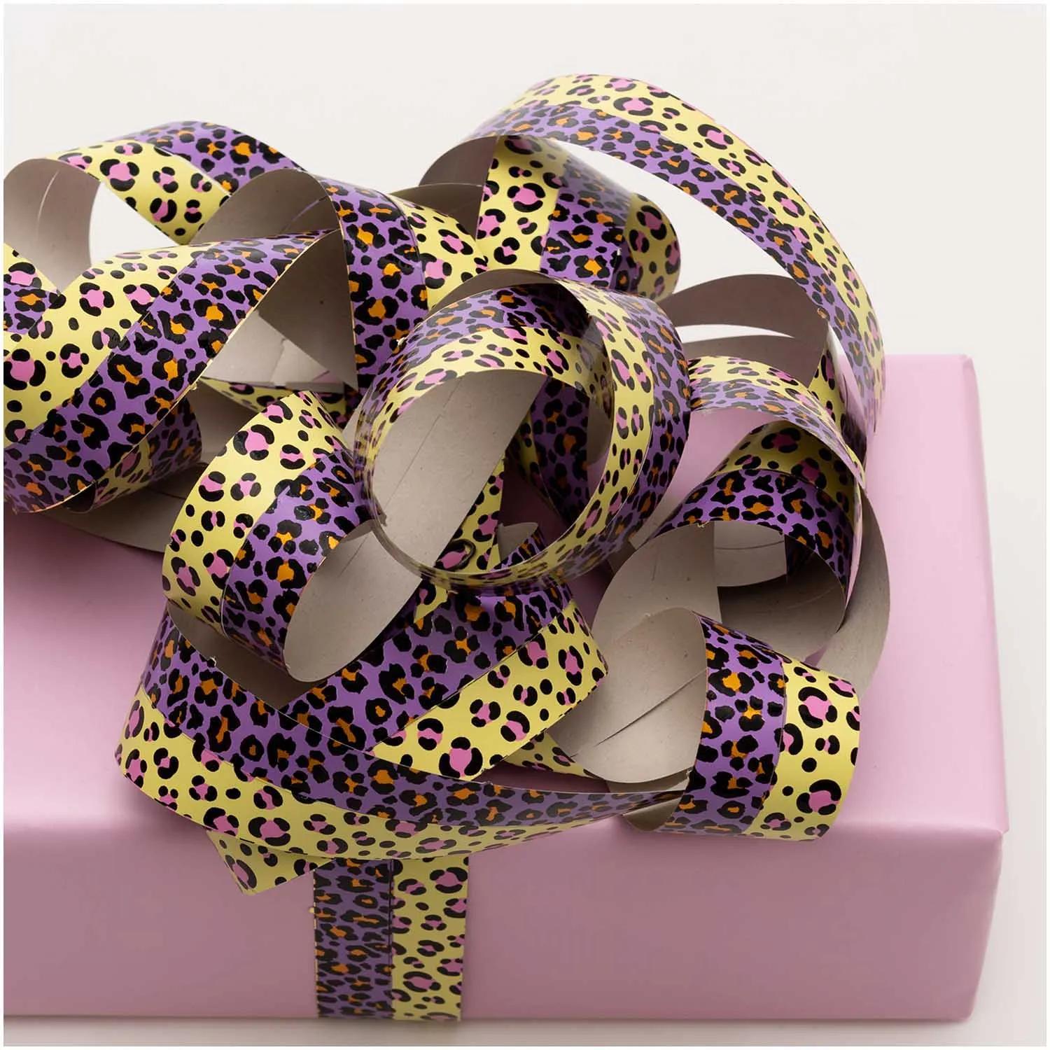 Wide Throwing Streamers - Gold Leopard Print (Pack of 9)
