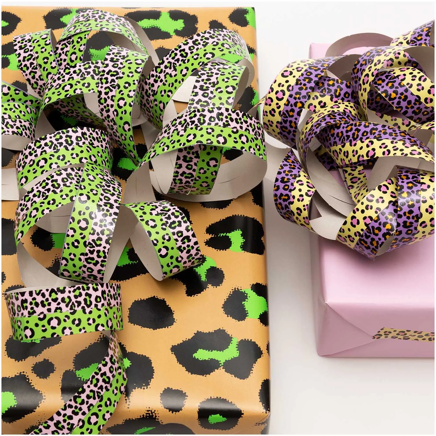 Wide Throwing Streamers - Gold Leopard Print (Pack of 9)
